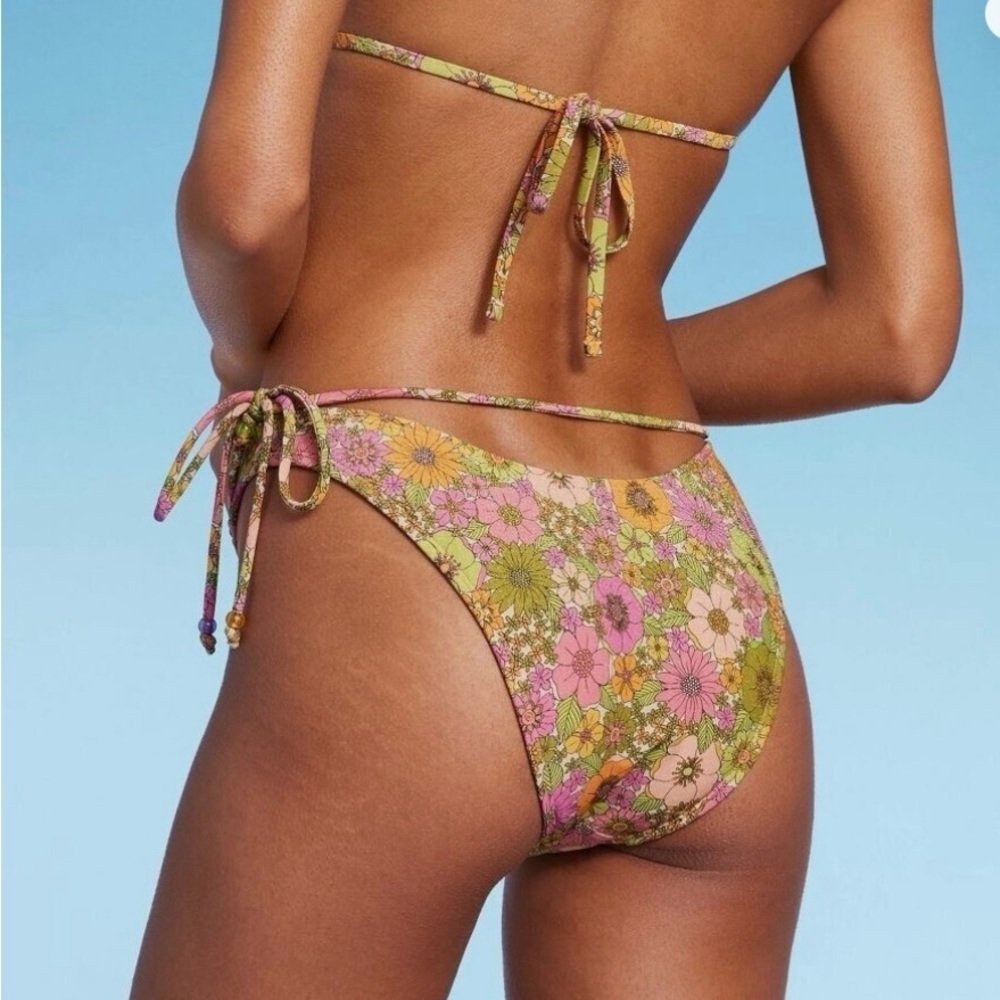 🆕 Wild Fable Floral Bikini Bottom, Low Rise, Extra High Cheeky Leg.